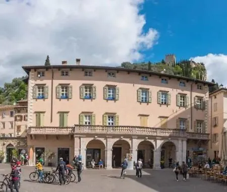 Casa Donegani
